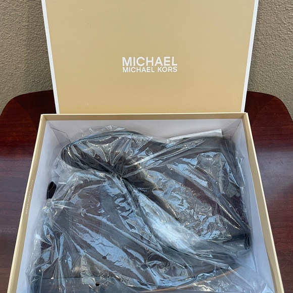 Michael Kors Thea Booties Ankle Boots Dark Chocolate Size 10 in original box - Picture 10 of 11